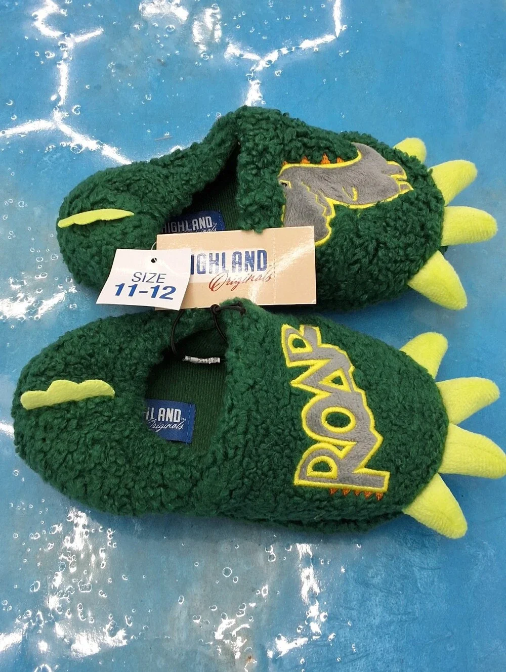 Kids Boys Dinosaur Slippers Dino Feet Plush House Shoes Green, Size 11-12, NWT